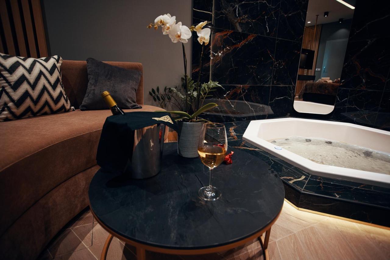 Monza Mirror Apartment Kikinda 외부 사진
